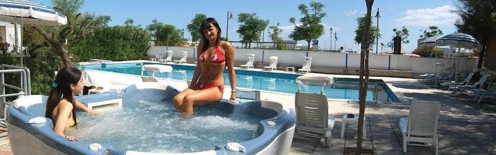 Britannia 4* Cesenatico