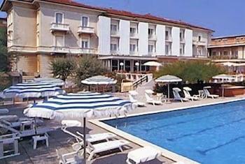Britannia Hotel 4*